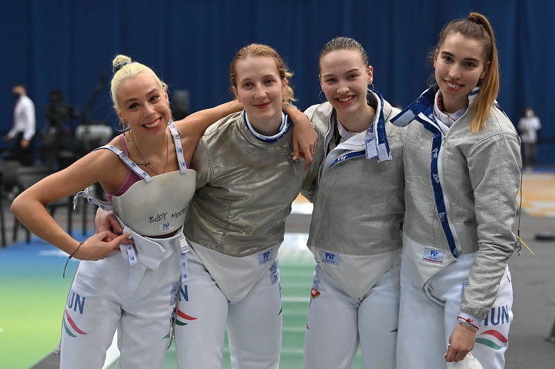 Olimpiai résztvevő a magyar női kardcsapat!